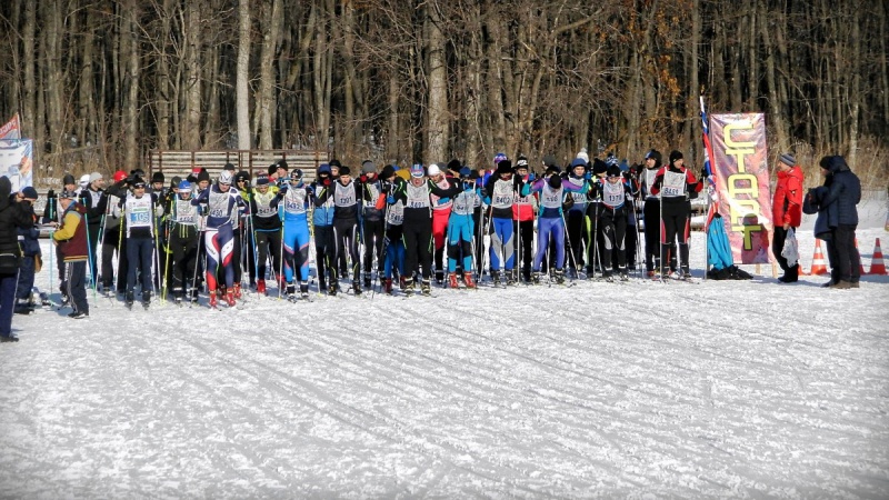 Оренбуржцы приняли участие в лыжной гонке